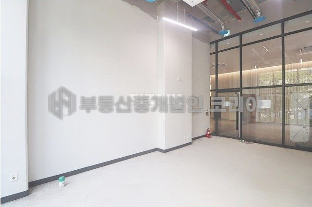 가산 반도아이비밸리 1층 상가 임대 내부 사진 2