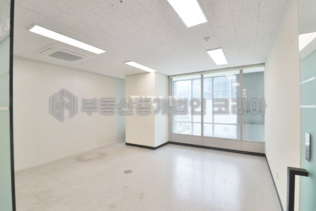 가산 YPP아르센타워 7층 사무실 내부 5