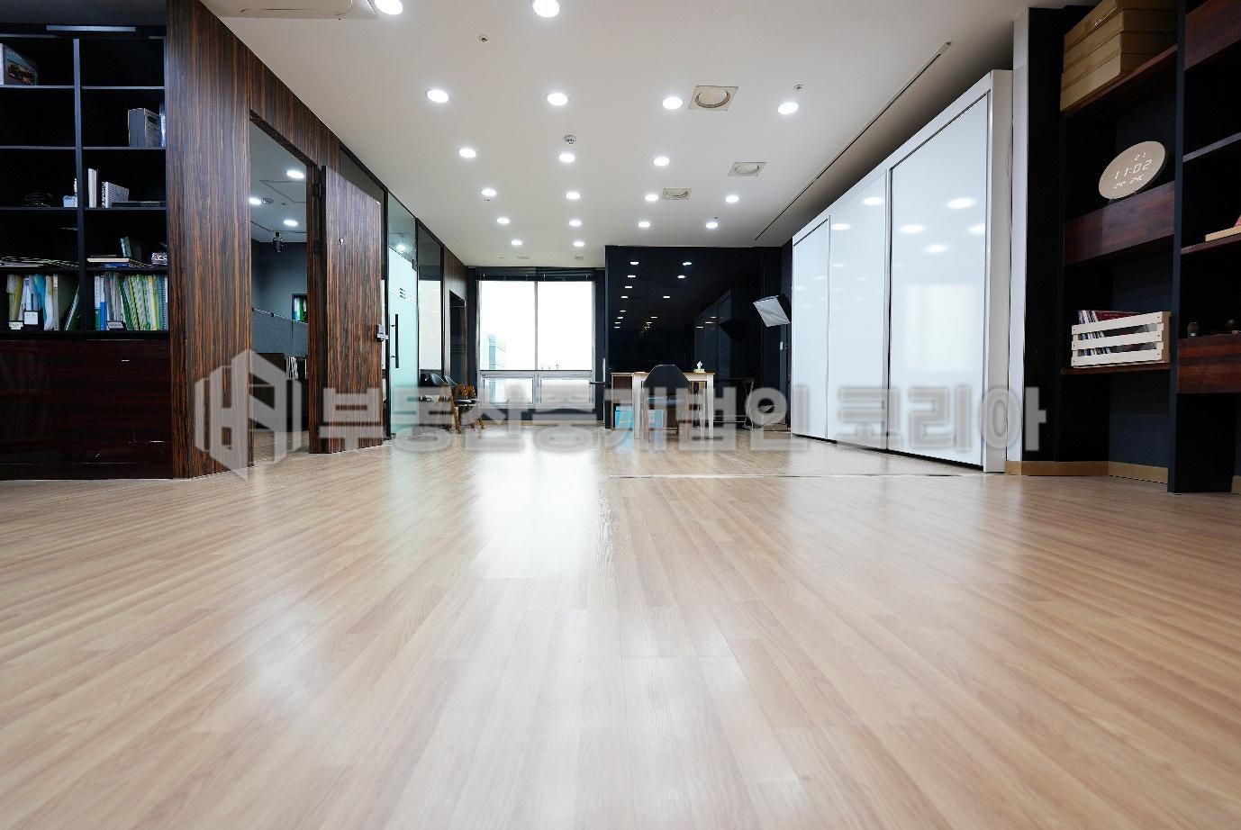 가산 대륭테크노타운 19차 17층 공장 매매 현장 사진