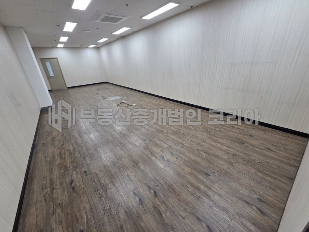 대륭테크노타운 8차 10층 전용 21평 사무실 내부